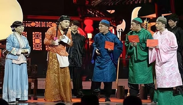 《欢乐喜剧人》收视率高开低走，好评持续刷低，喜剧之魂在哪里？