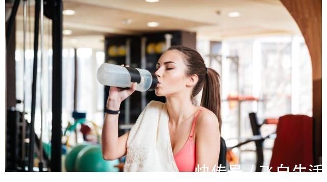 血管堵塞|血脂高的人不能喝牛奶?提醒:甘油三酯高的人,3物才需要远离