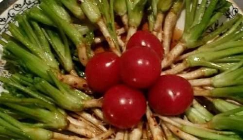 蔬菜根都是厨房垃圾？错，3种蔬菜根别再扔了！全是“养生法宝”