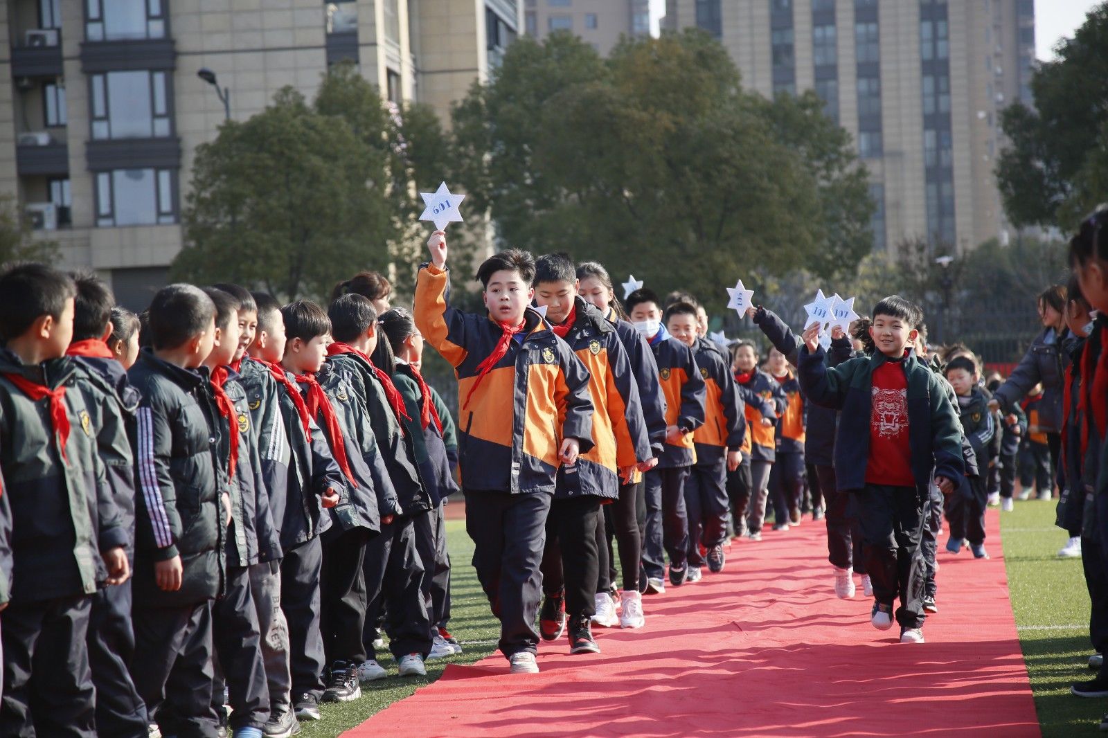 好好学习|“一起向未来”——临平区实验小学“弘临”思政学院第一课