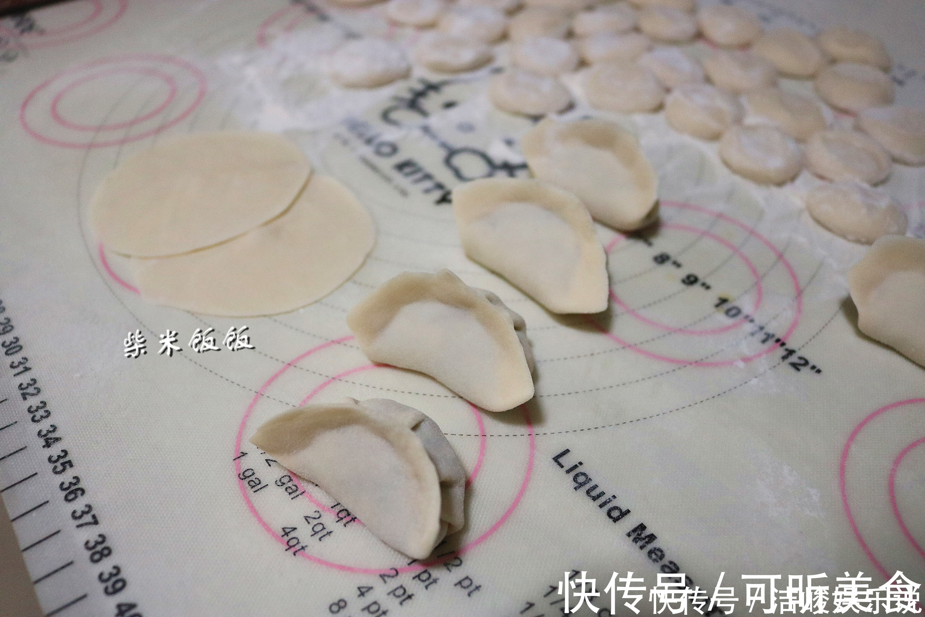 都说这馅的饺子好吃,我也赶紧试试,果然比肉饺子还香