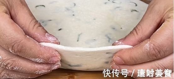 步骤|简单的葱油饼做法,当早餐吃很合适,柔软多层喷喷香