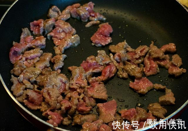 料酒|炒牛肉前，别加料酒和盐腌制，学会这么做，牛肉才不老不柴贼鲜嫩