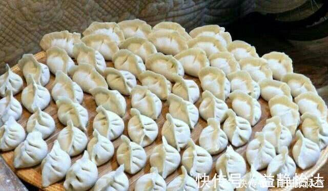 木耳|包饺子，别只会韭菜鸡蛋了！教你5种三鲜饺子做法，天天吃不重样