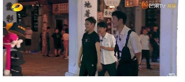 李斯丹妮|挽救口碑？中餐廳5刪光周震南鏡頭，金晨張萌姐姐團(tuán)加盟或成救星