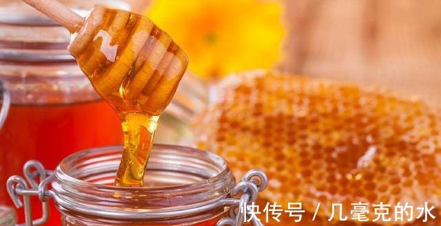 老蜂农|20年老蜂农说漏嘴,蜂蜜加白酒,假蜂蜜立刻现原形,不懂了解下!