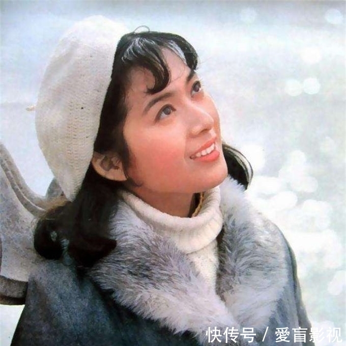 龚雪年轻有多美?瓜子脸,大眼睛,樱桃唇,纯天然颜值太美了