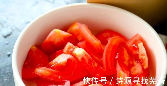 鸡蛋液|秋天,番茄和它一起搭,我家每周吃3次,经常上火的可以多吃点!