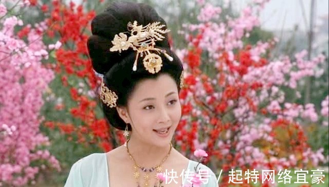 唐玄宗|李白初入翰林院，半醉半醒赋诗三首，诗文惊艳了诗坛，传唱千古