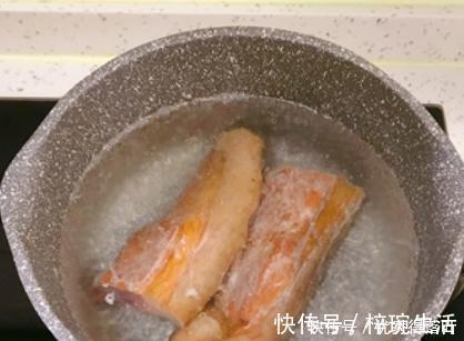 炒腊肉时，不要切好就炒，学会多做3步，腊肉鲜香入味，口感特好