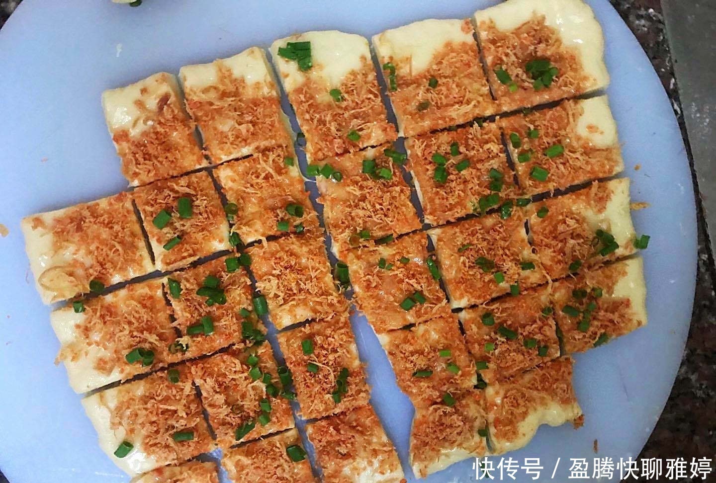 筋度|做面包时,不用烤箱,多加一步就能快速揉出膜,蒸好的面包松软拉