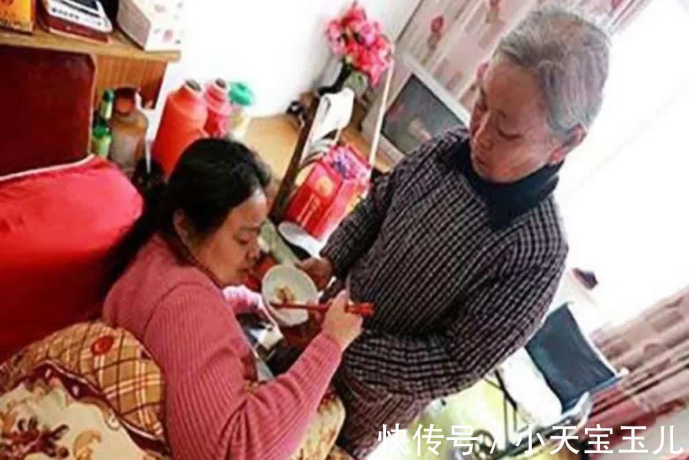 宝妈|产后坐月子做到“三吃五不吃”,对母乳喂养有好处,还能避月子病