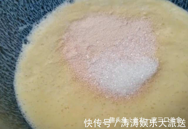 雪花梨|一个雪梨两个鸡蛋，教你意想不到的吃法，香甜美味，吃过念念不忘