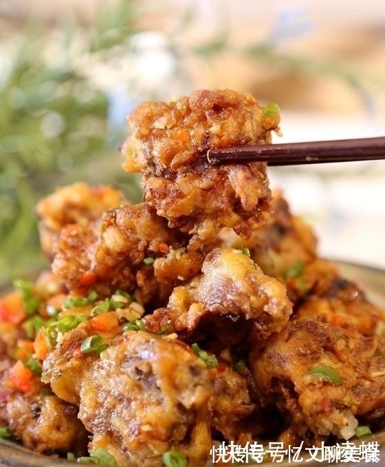 素菜吃腻了,来一道硬菜解解馋,比酥肉还香,真是好吃停不下来