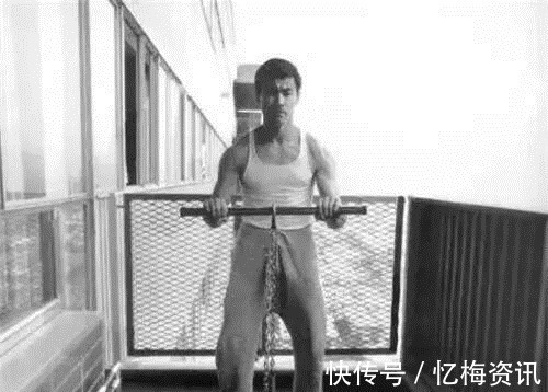 基本中国拳法|拳王泰森为何说李小龙是“杀手”,看他的训练方法,你就全明白了