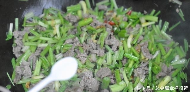 炒牛肉,先用“它”泡一泡,随你怎么炒都不老,很多人还不知道!