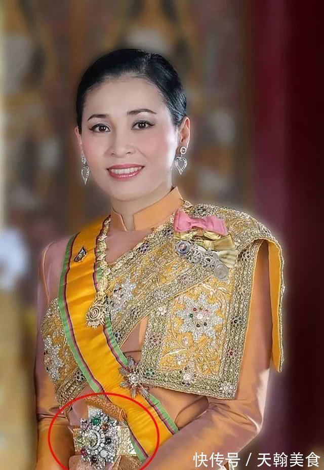 哇集拉隆功&诗丽吉的传家宝石真大,来自于先皇的遗物,至今都不舍得给苏提达