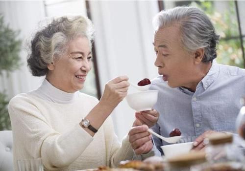 抽烟喝酒|5种比烟还“毒”的食物,尤其第一种,家人都舍不得扔,一定转告