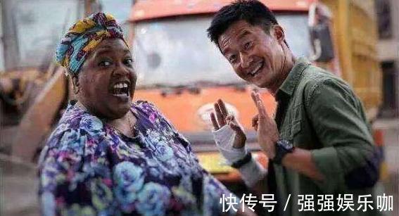 |你以为《战狼》中,非洲大妈只是来搞笑的吗?戏外她的身份不得了