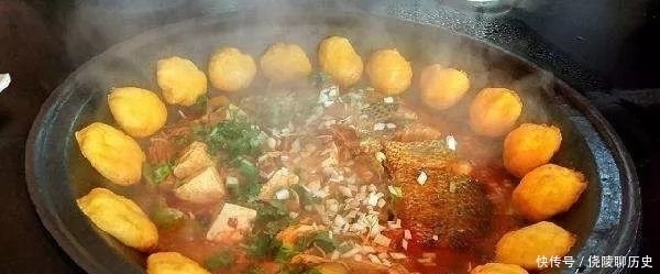 辽东凤凰城满洲旗人接待客人做什么菜?