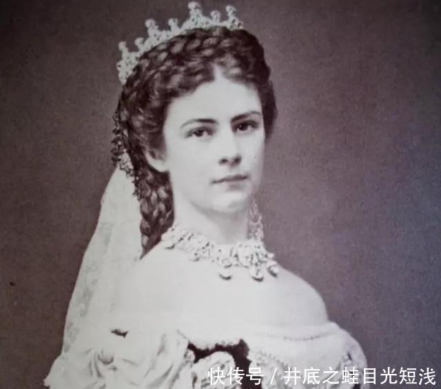 清朝|百年前各国王妃照片,英国颜值最高,清朝丑的霸气!越南最惊艳!