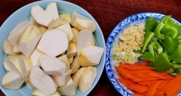 锅盖|秋天,吃土豆吃山药,不如吃它,2块钱做一大锅,营养极高比肉香