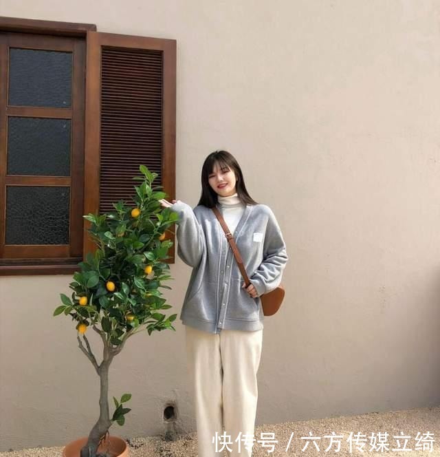 筒裤|同样是直筒裤,为何别人穿显瘦?选对款式是关键,不然容易踩雷