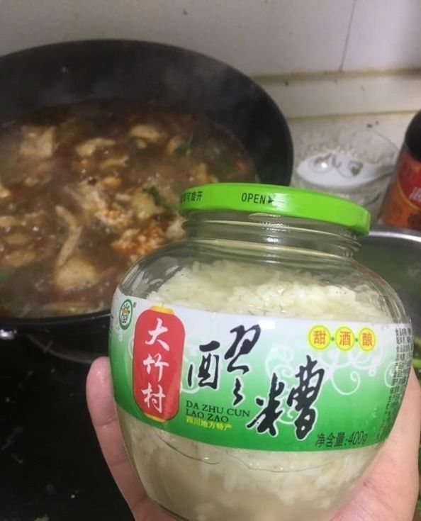 鱼腥最怕这个, 倒一杯鱼马上没了鱼腥味, 且鱼肉更鲜更嫩!