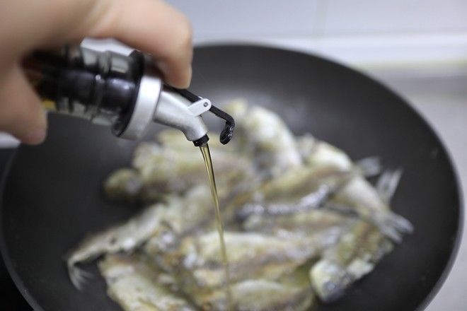 鲫鱼豆腐汤|它的营养比甲鱼还高，浑身上下全是宝贝，一斤7元却无人问津