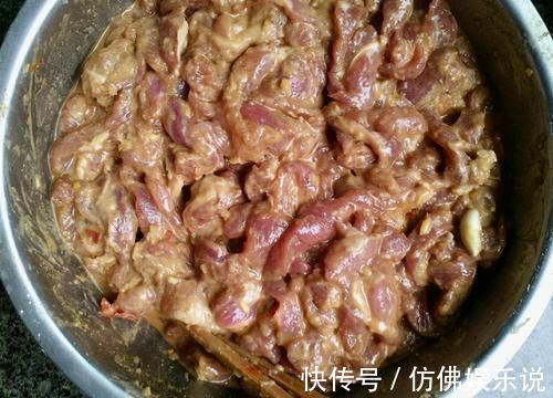 炸酥肉|炸酥肉,这3味料少一样都不行,难怪酥肉不脆嫩不好吃!