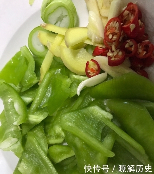 下饭|教你一道一辈子都吃不腻的家常菜!有荤有素,简单又下饭