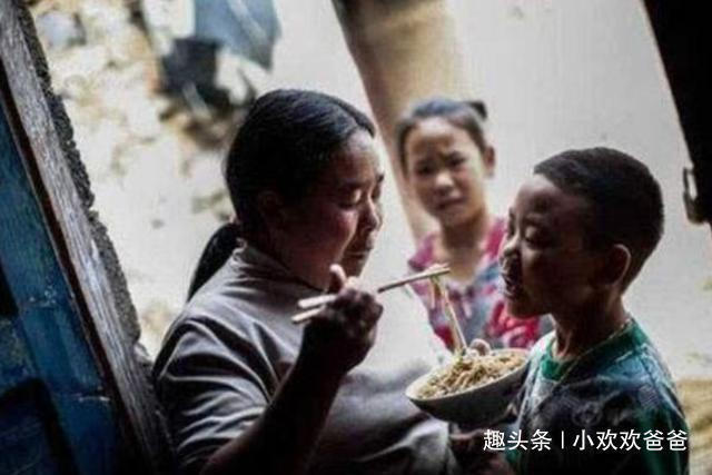 张老汉|70岁老人被送进养老院,含泪诉说老了才懂,生男生女真不一样