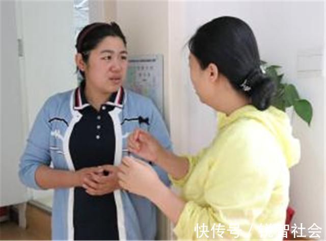 心理健康|孩子画全家福,老师怀疑娃心理不健康,宝妈笑出声:您看走眼了