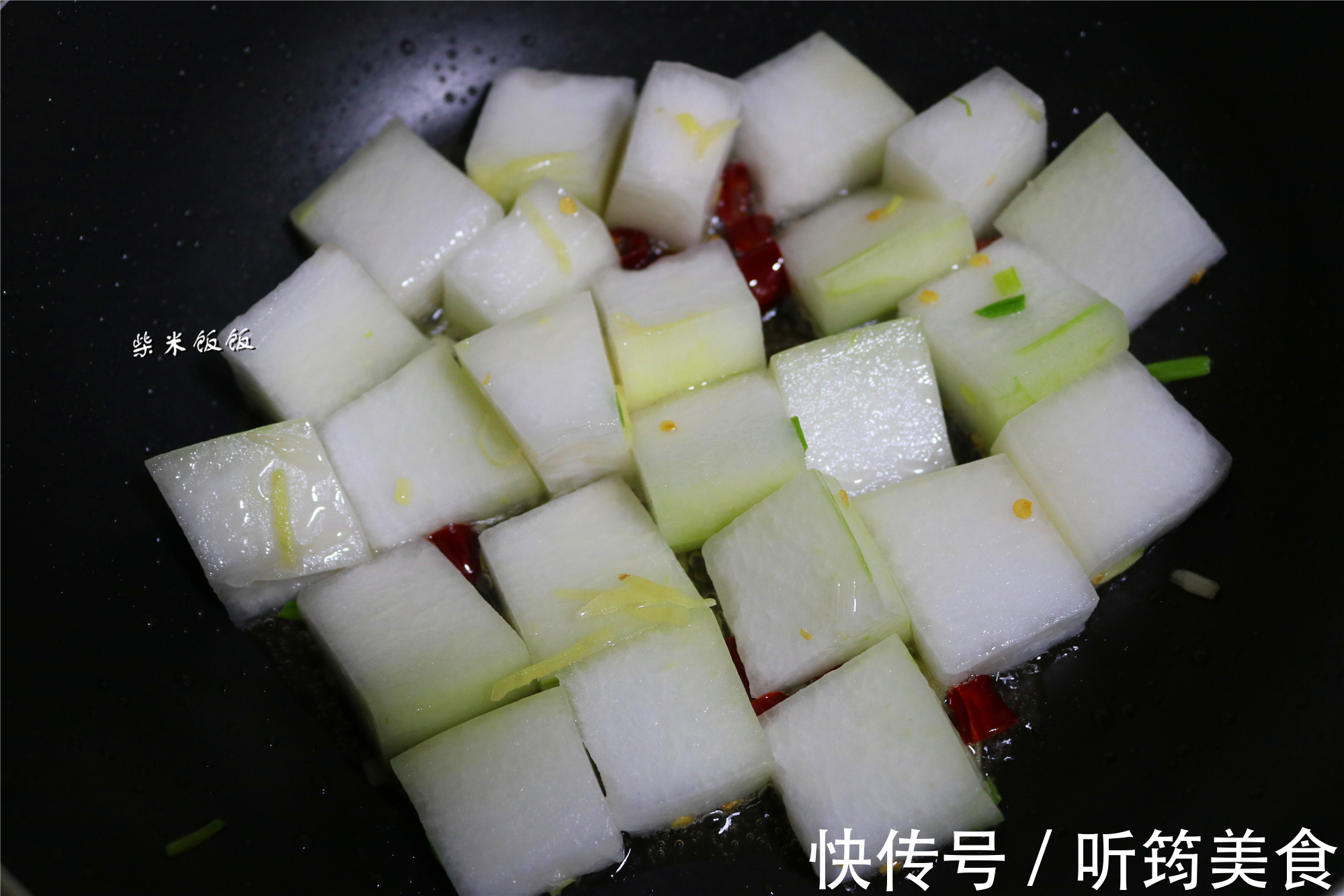 黄瓜|7月，吃黄瓜苦瓜不如吃它，才2元一斤，清热解暑鲜美好吃