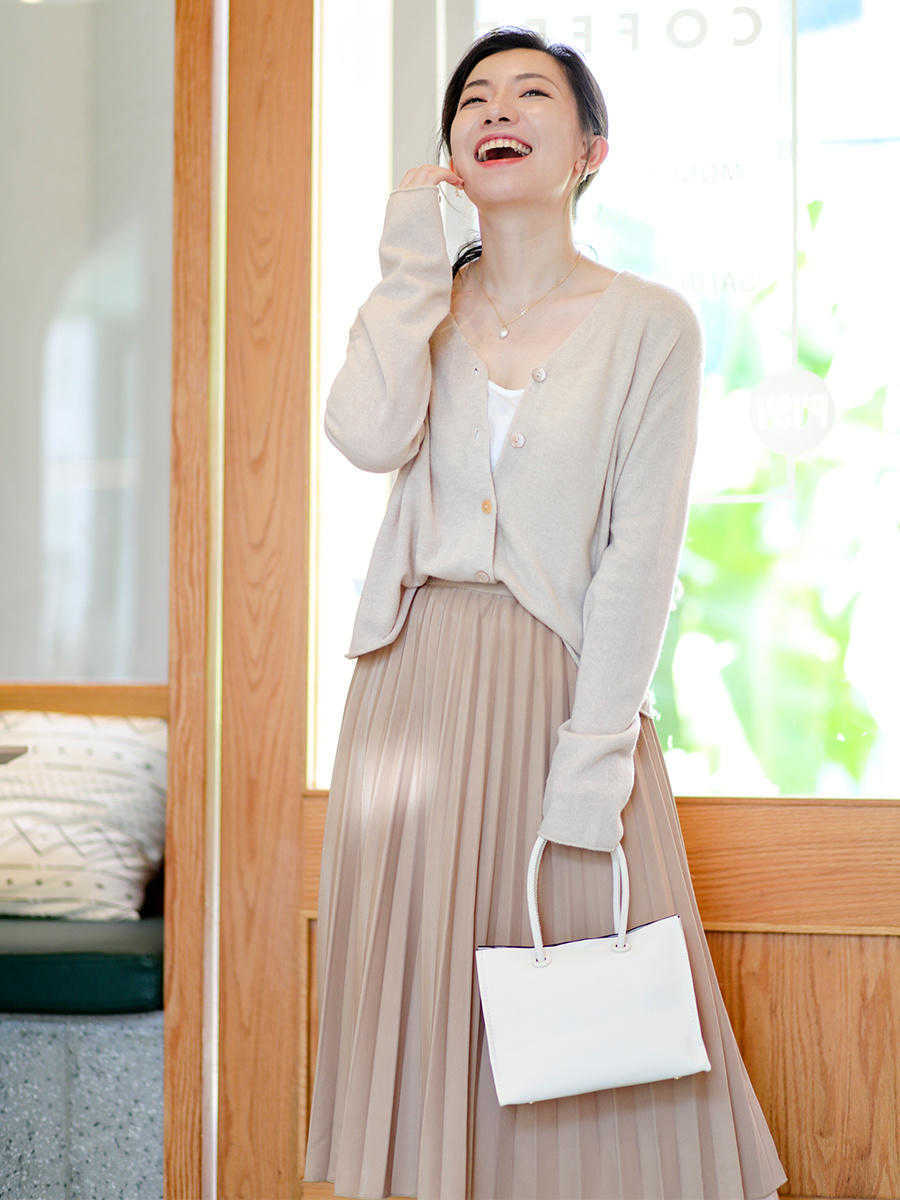 搭配|秋天适合针织衫和裙子,穿出照样美出众