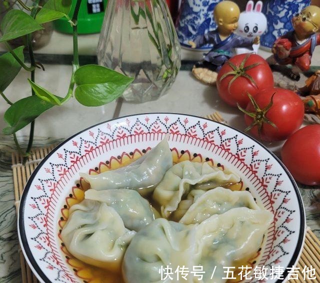 美食天下|虾皮鲜肉韭菜水饺,味道很鲜美,超好吃!