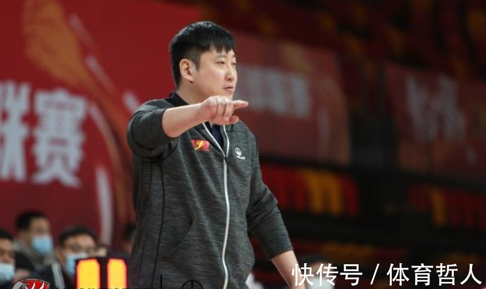 中国篮坛|中国篮坛第1对父子总冠军教练！儿子夺NBL冠军，老爸夺CBA冠军