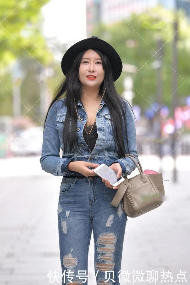  牛仔装|秋冬季节的“牛仔装”，舒适又保暖，让小姐姐秀出不一样的时尚