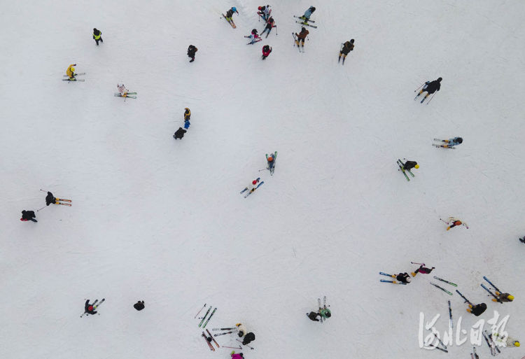 河北日报|河北邢台南和区：上冰雪 迎冬奥