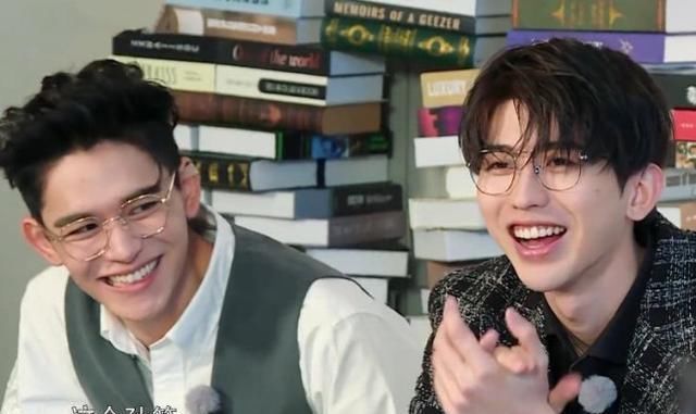 跑男的全员戴眼镜,蔡徐坤儒雅,黄旭熙阳光,唯独baby特别