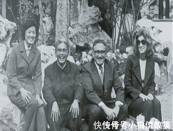 书法创作!乔冠华唯一存世的书法手迹曝光,笔墨如惊涛骇浪,被称为狂才绝唱