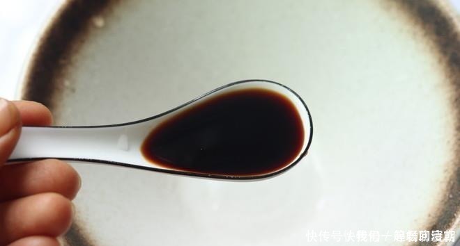 面条最好吃的做法,5分钟就能上桌,爽滑又劲道,我家一周吃3次