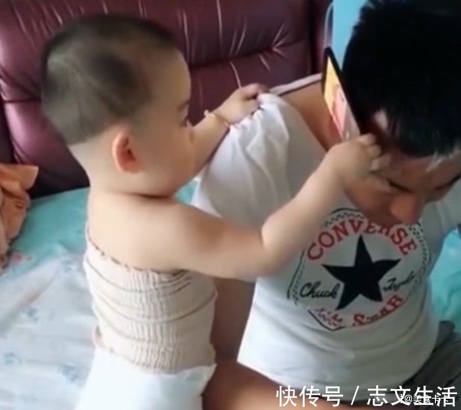 亲子关系|爸爸带娃时,为了不耽误自己玩游戏想出的招数,让人无语