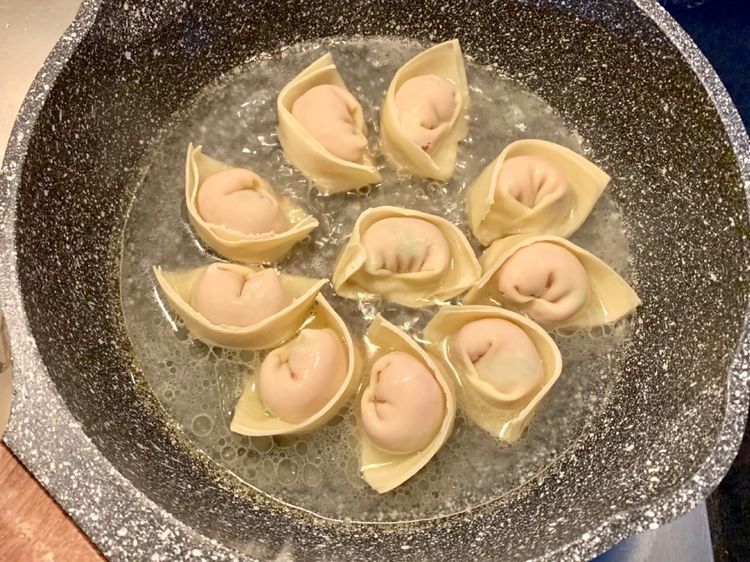 自从学会了馄饨这样做,我家一周吃3次,外焦里嫩