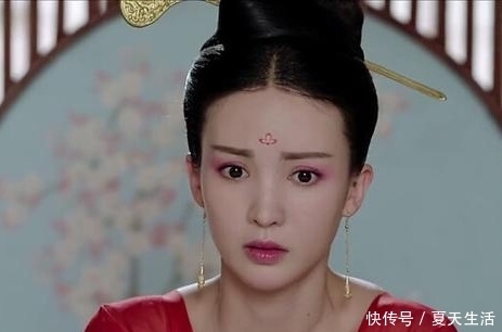 争抢|冷宫中的妃子过得如何?太监争抢伺候她们,只因这些妃子好处多多