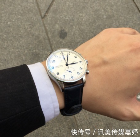 腕表|万国葡计出钢带款了？那么钢带和皮带应该怎么选择呢