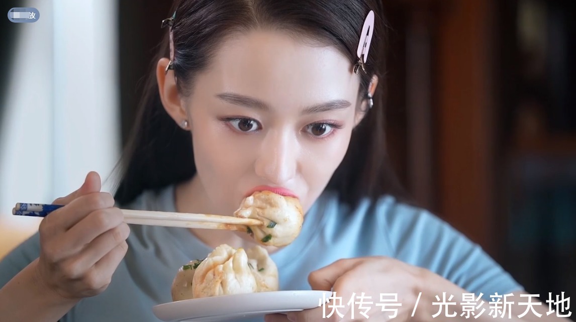 昆曲|《潮玩季》吉娜嘗試吃播,放下偶像包袱品嘗美食,認真學習昆曲