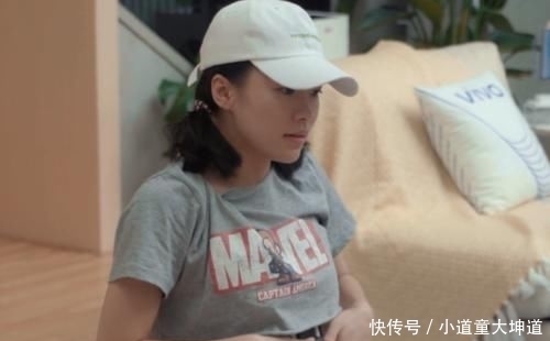 信号|心动的信号:薛逸星郑琴心肢体接触不雅,旁边女二的举动最让人称赞