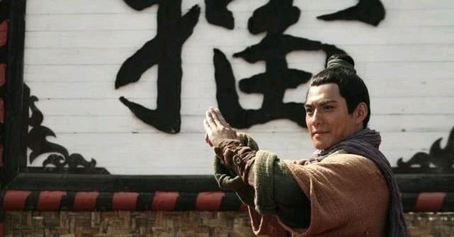 卢俊义|庞万春连杀梁山七个好汉,卢俊义指挥无方,燕青其实最后悔