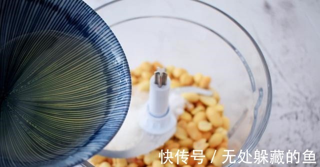 想吃花生酱不用买，自己在家也能做，纯天然的更健康！